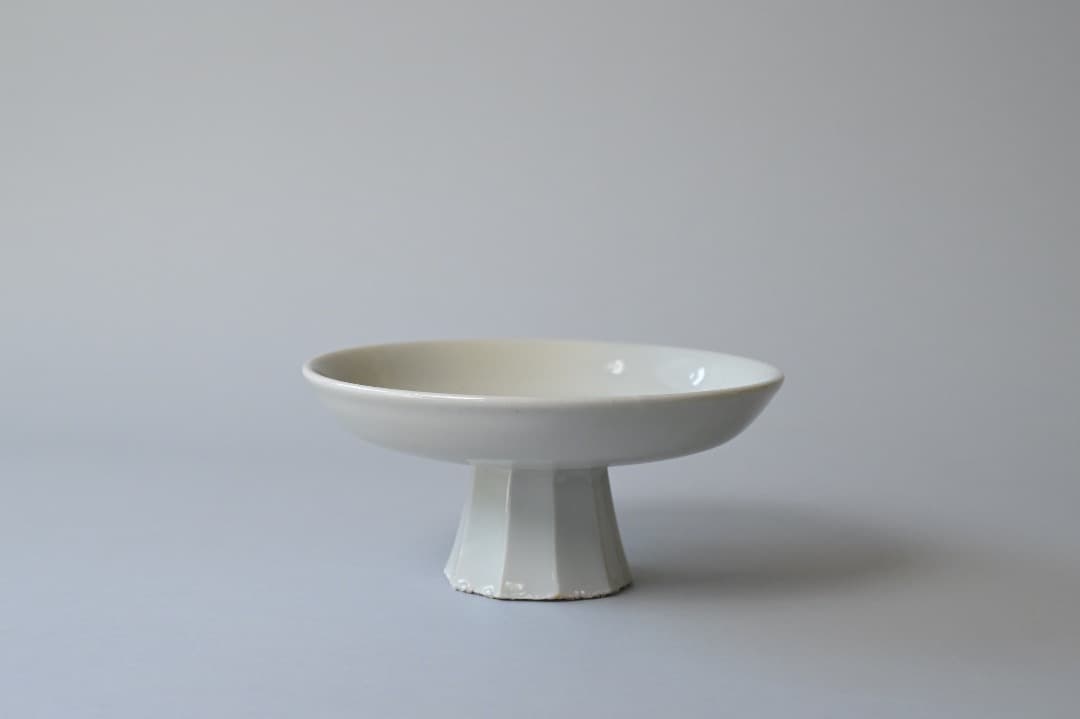 森岡由利子　白磁高台皿　新品未使用　うつわ　陶磁器　器好きな方へ