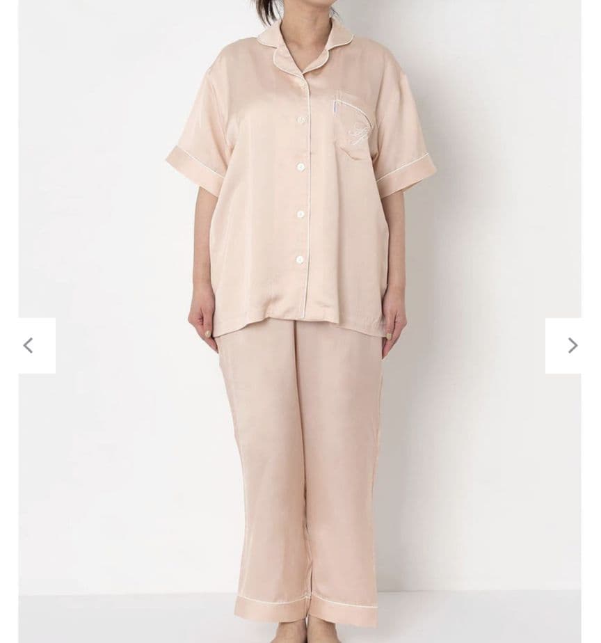 新品タグ付き ワコール 睡眠科学 ルームウェア パジャマ サテン M 高級 BR