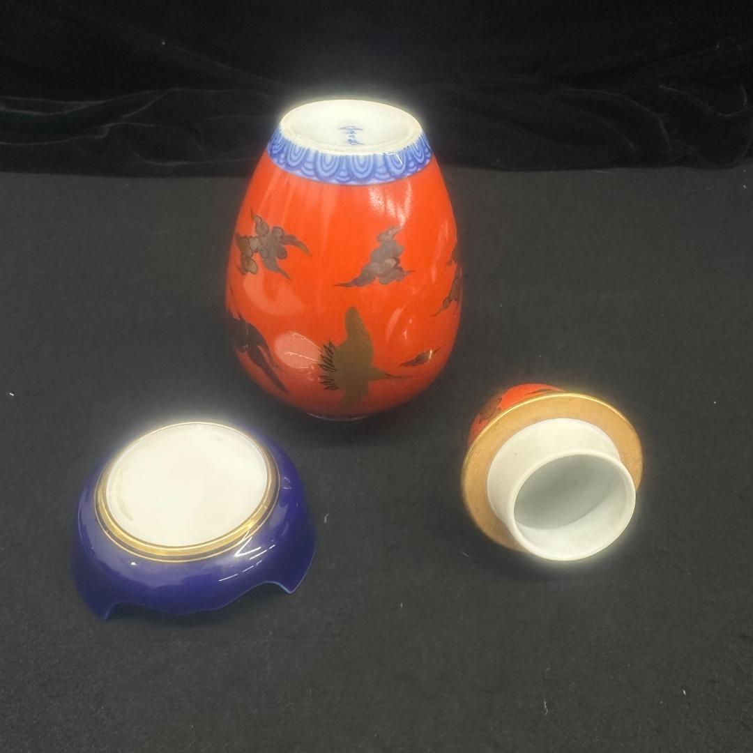 深川製磁 フカガワセイジ 飾壺 染錦手波鶴紋