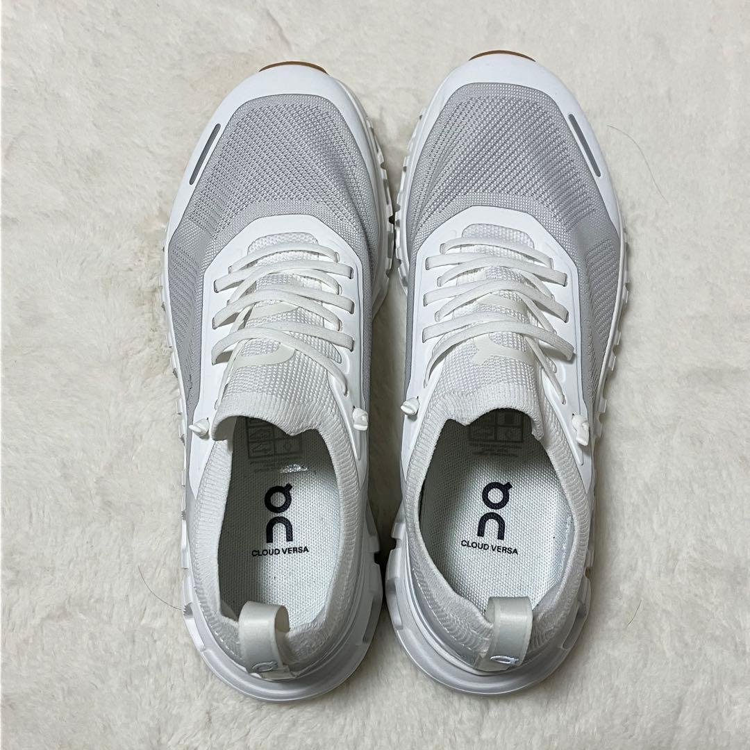 未使用級 on スニーカー Cloud 6 Versa ホワイト 23.5 靴