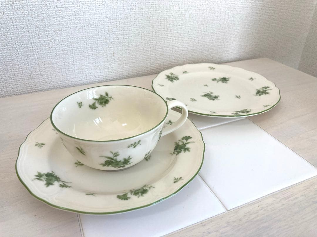 マーガレットハウエル　食器　ティーカップ＆ソーサー、デザートプレート6セット