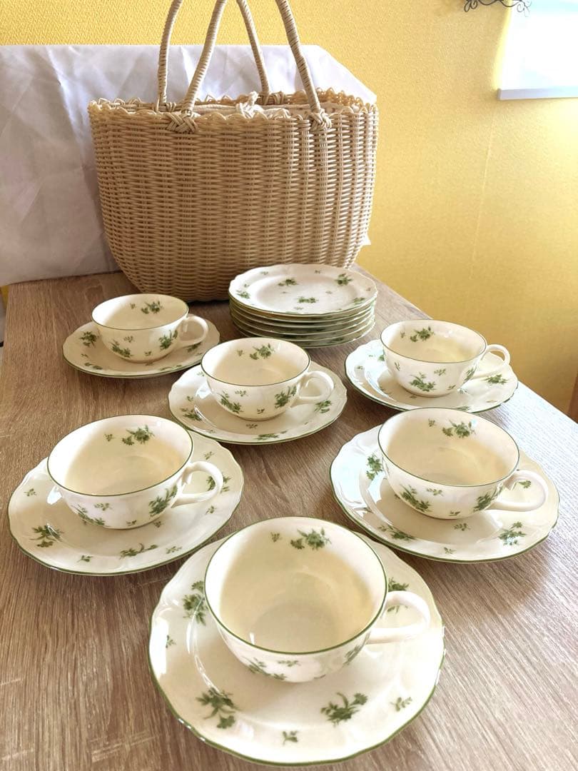 マーガレットハウエル　食器　ティーカップ＆ソーサー、デザートプレート6セット