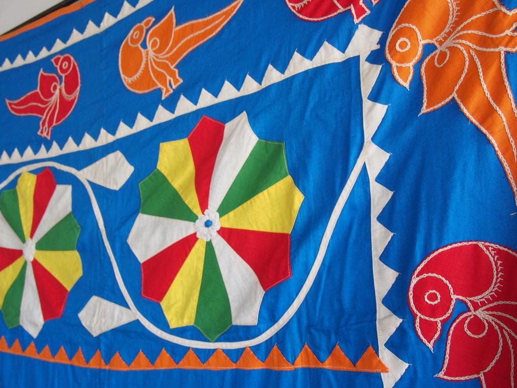 インド グジャラート アップリケ 壁飾り布