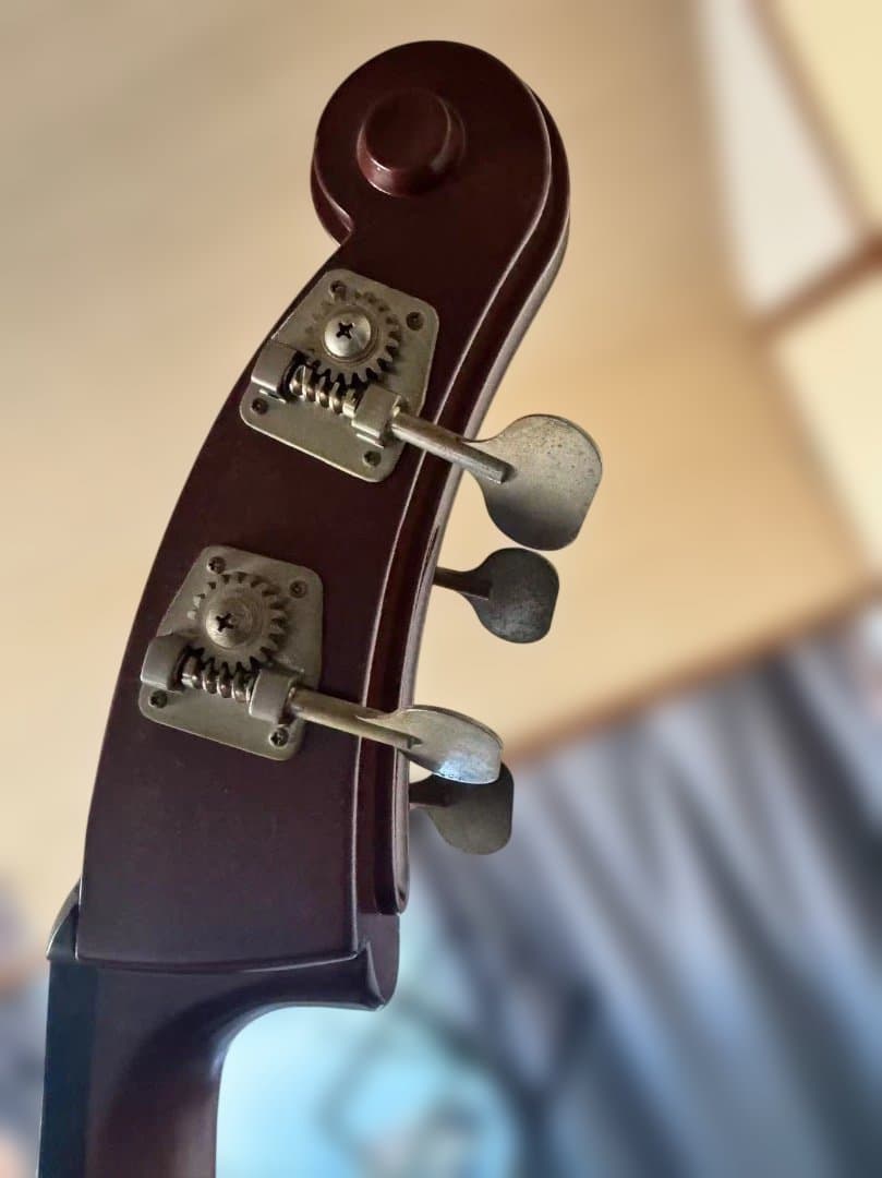 ベース Yamaha SLB100