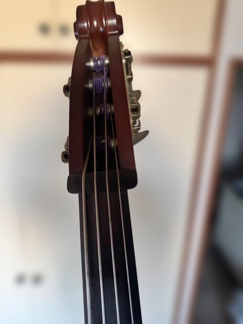 ベース Yamaha SLB100