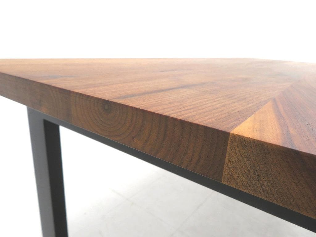 展示品　カーフ　ウォールナット　無垢材　ダイニングテーブル　北欧　モダン