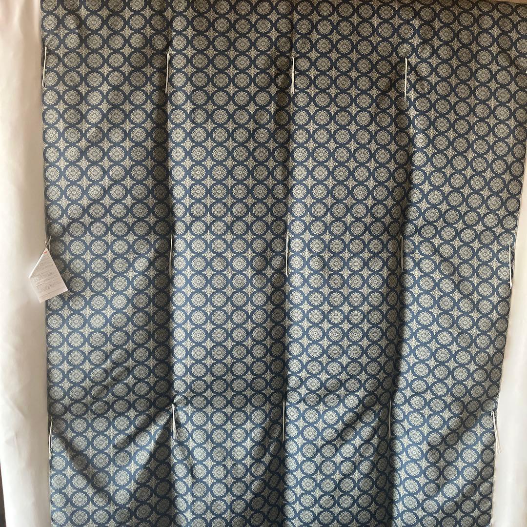 京都西川アイダー羽毛布団 華やかな花柄デザイン