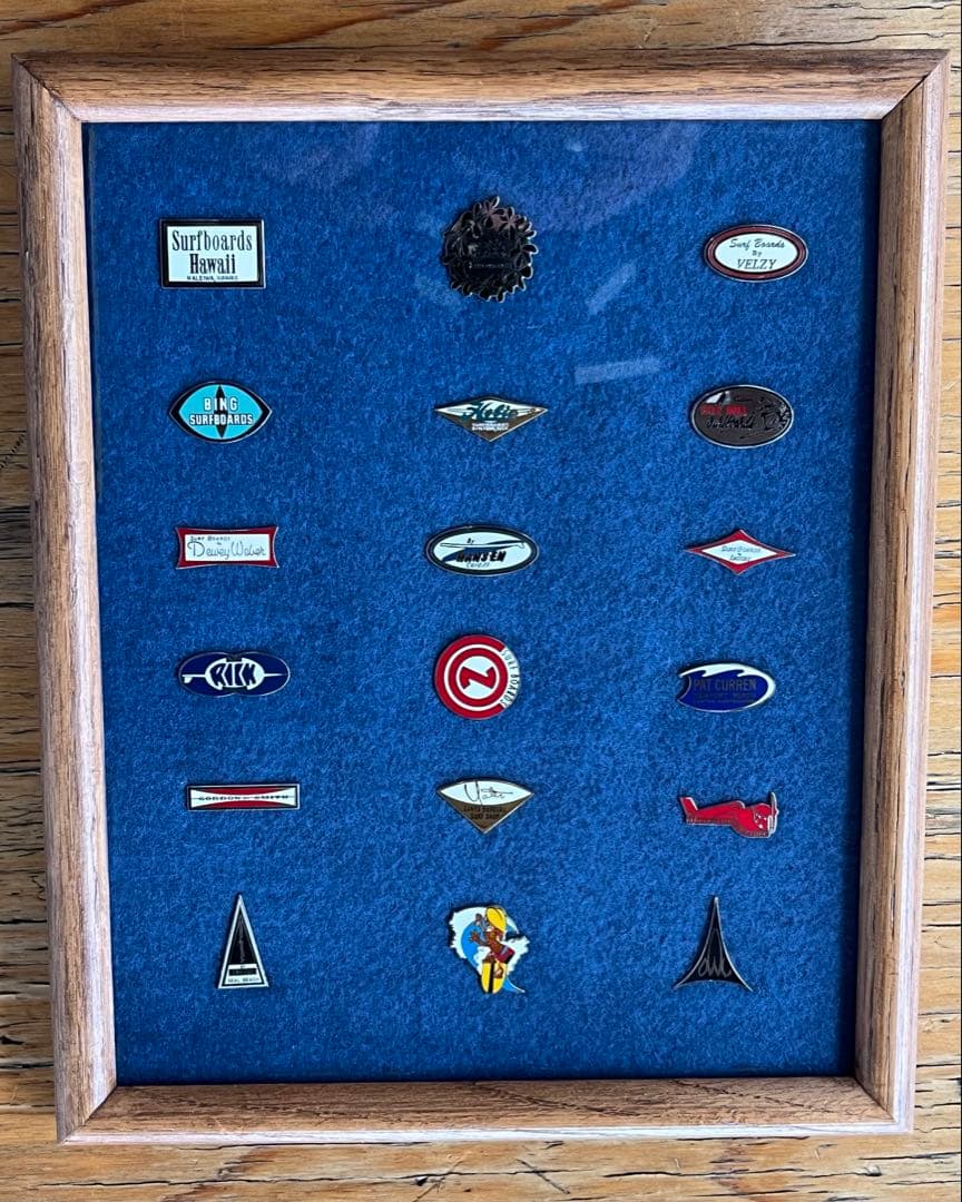 ビンテージサーフボードピンバッジコレクション額装　オールドサーフ ロングボード