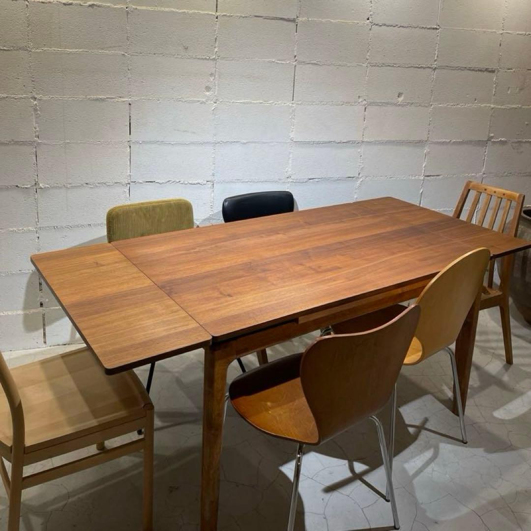 ウニコ　トリト　エクステンションテーブル　ウォールナット色　オーク材　伸長式