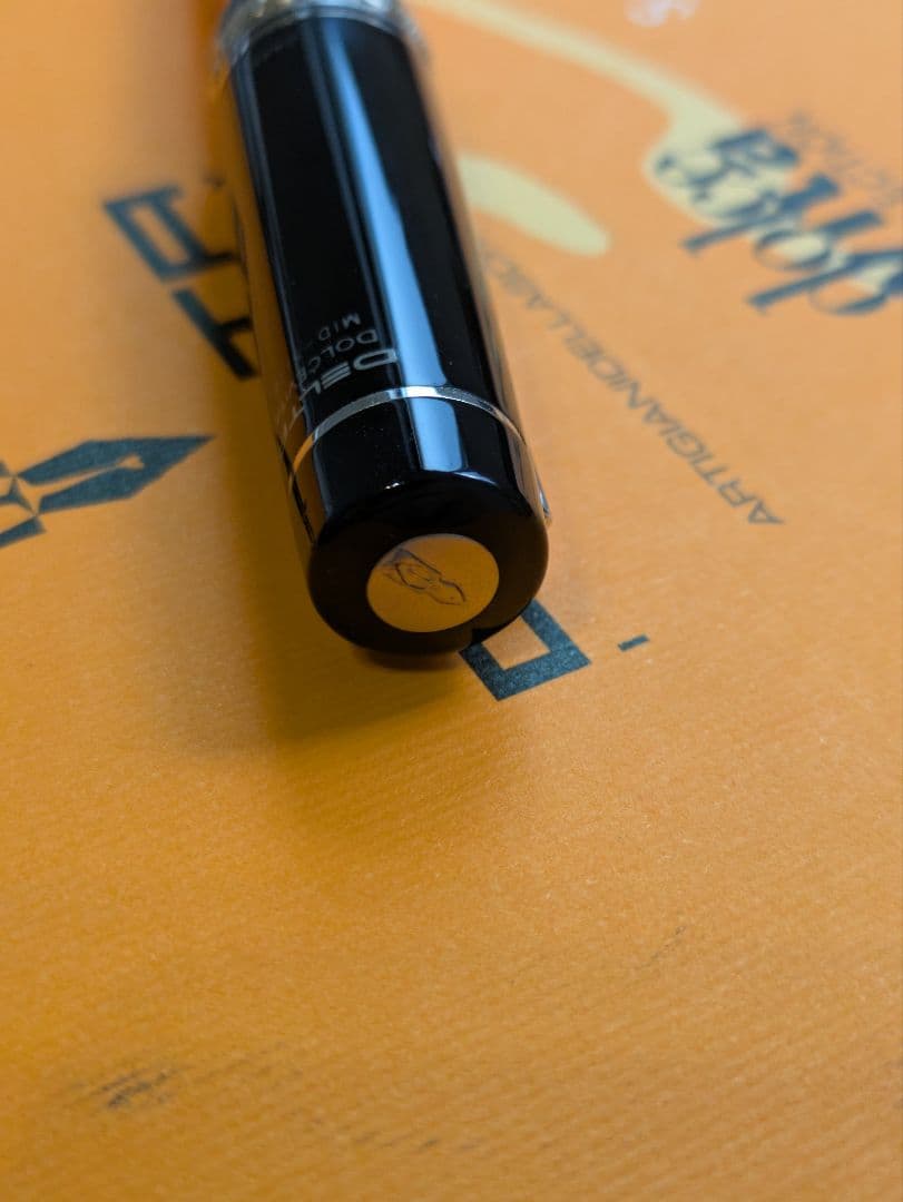 デルタ　ドルチェビータ　ミディアム　ボールペン