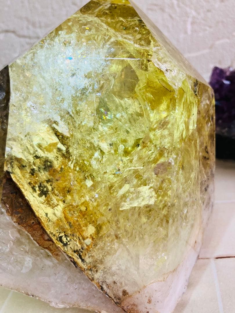 変革の石✨ 虹　オウロヴェルデクォーツ メタモルフォーゼス　セルフヒールド　原石