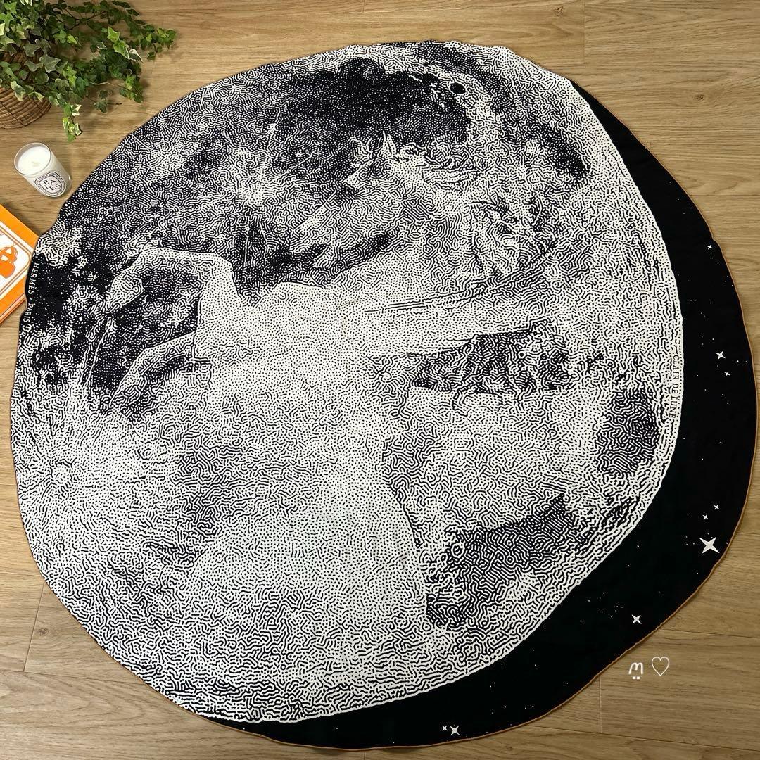 HERMESエルメス　円形シルクスカーフ　クレールドゥリュンヌ　月光　ペガサス