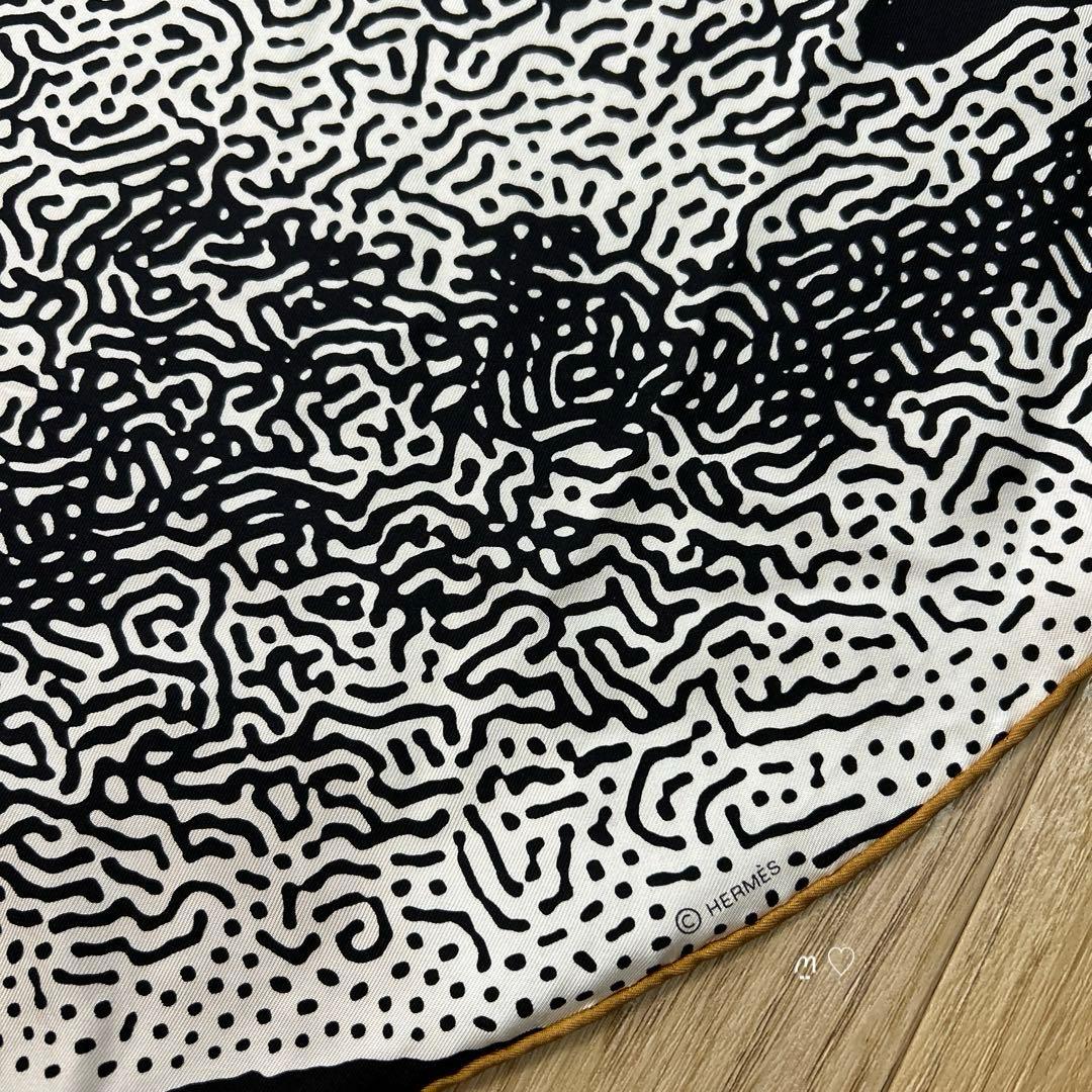 HERMESエルメス　円形シルクスカーフ　クレールドゥリュンヌ　月光　ペガサス