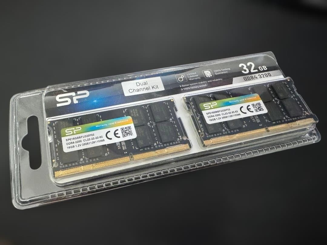 未開封SP 32GB DDR4 メモリ デュアルキット