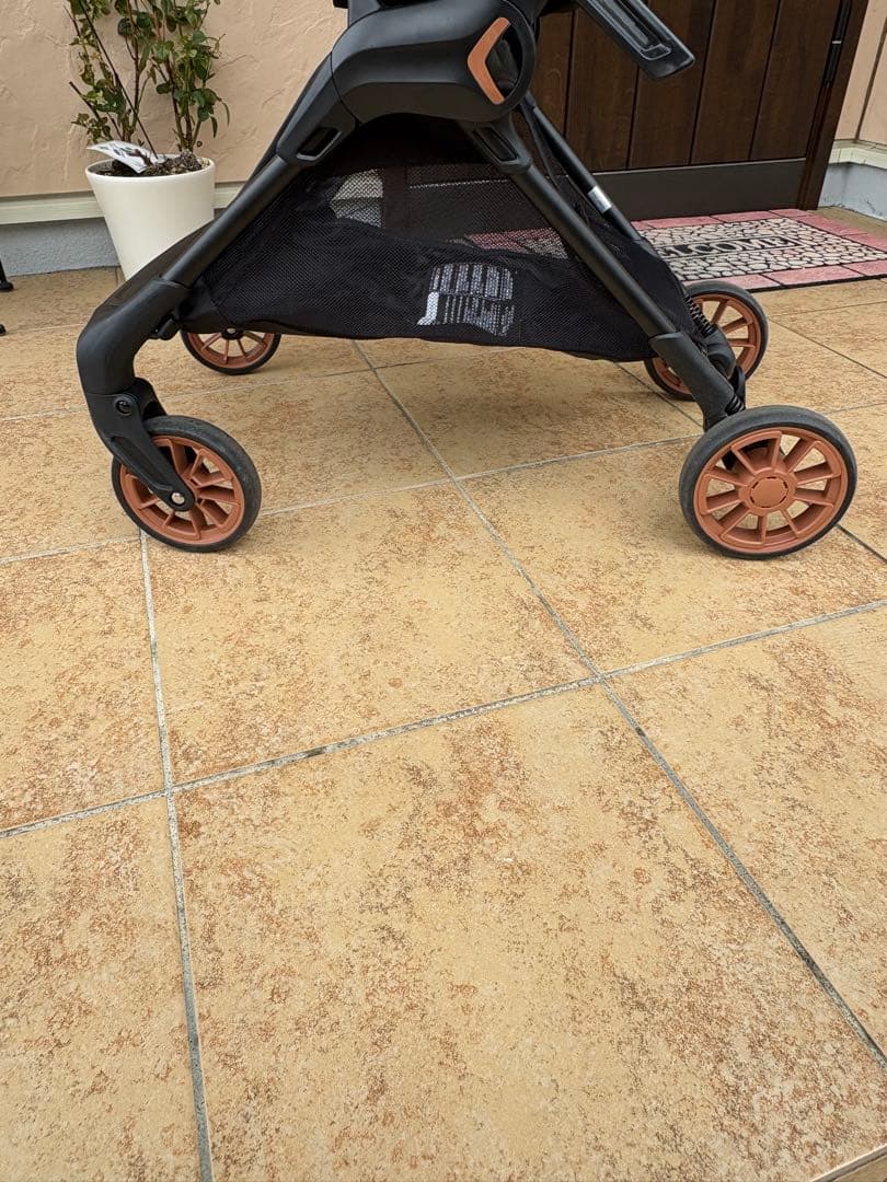 【美品】月曜日まで限定価格！シンコンパクトベビーカーβ 西松屋