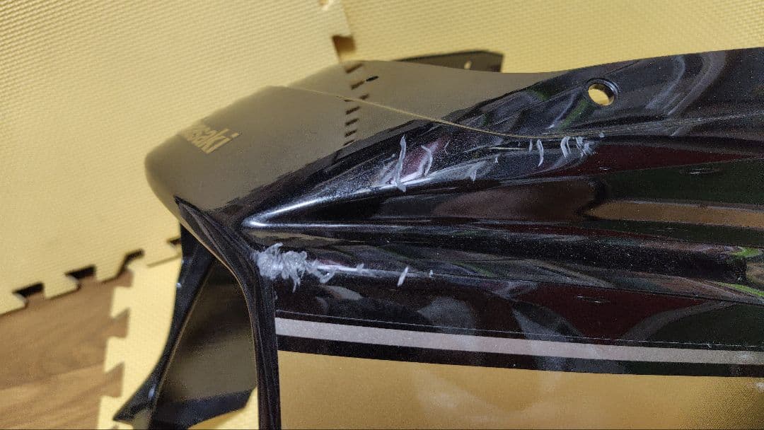 ZRX1200DAEG フロントビキニカウル　割れなし