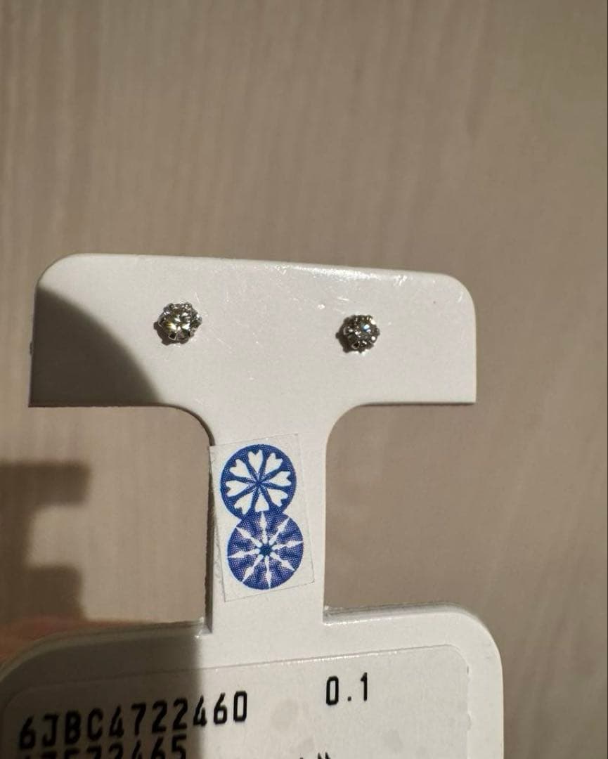 美品　pt950 天然ダイヤモンドピアス　0.1ct プラチナ　保証書あり