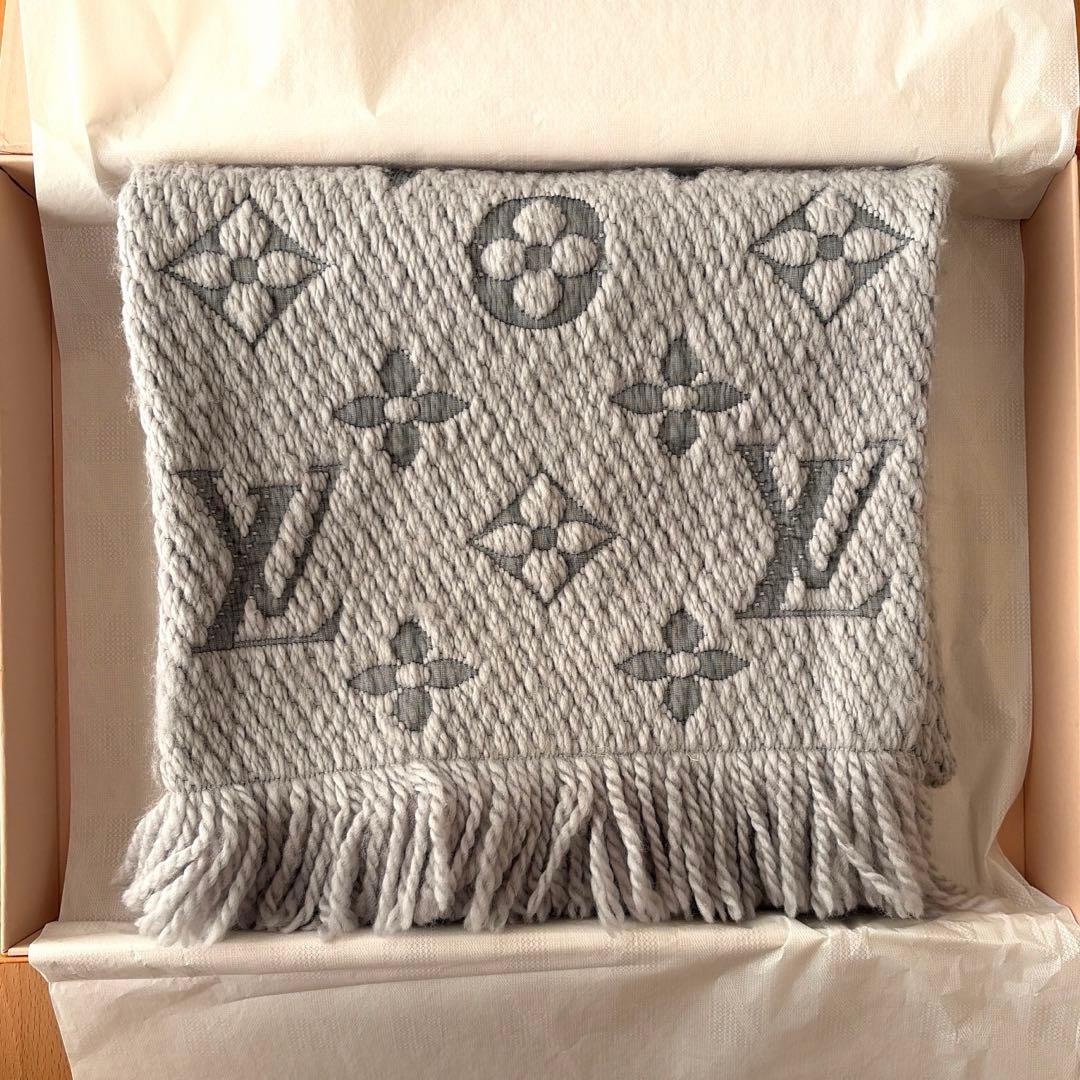 ルイヴィトン エシャルプ ロゴマニア グリペルル グレー マフラー M74742