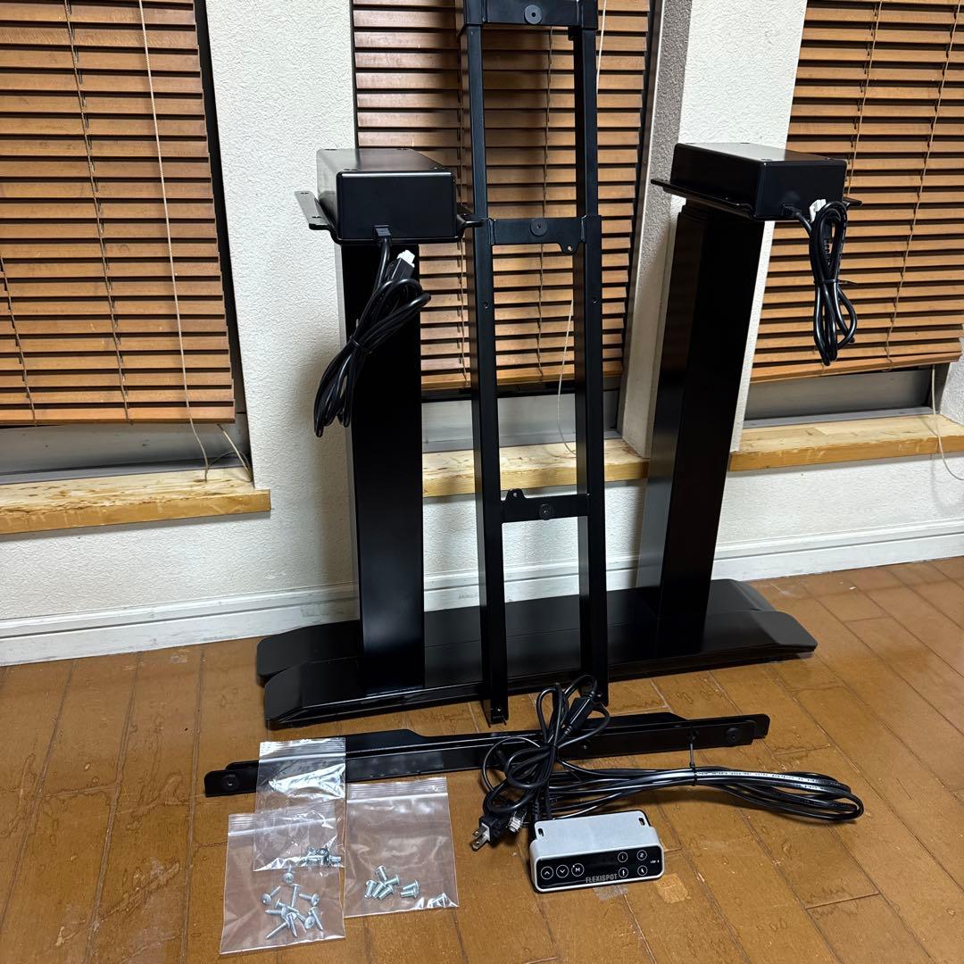送料込　FLEXISPOT 電動昇降スタンディングデスク 140×