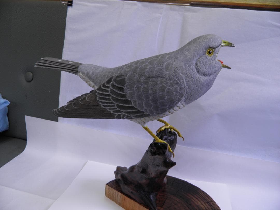 木彫りの鳥　カッコウ