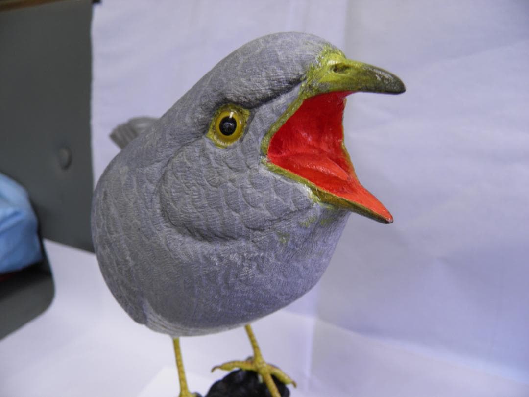 木彫りの鳥　カッコウ