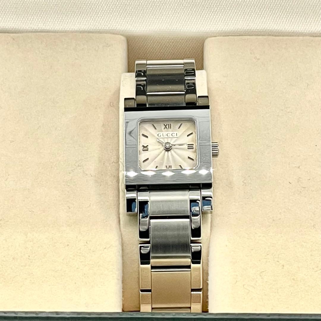 【稼働/新品電池】グッチ 7900P バングルウォッチ シルバー 防水 腕時計