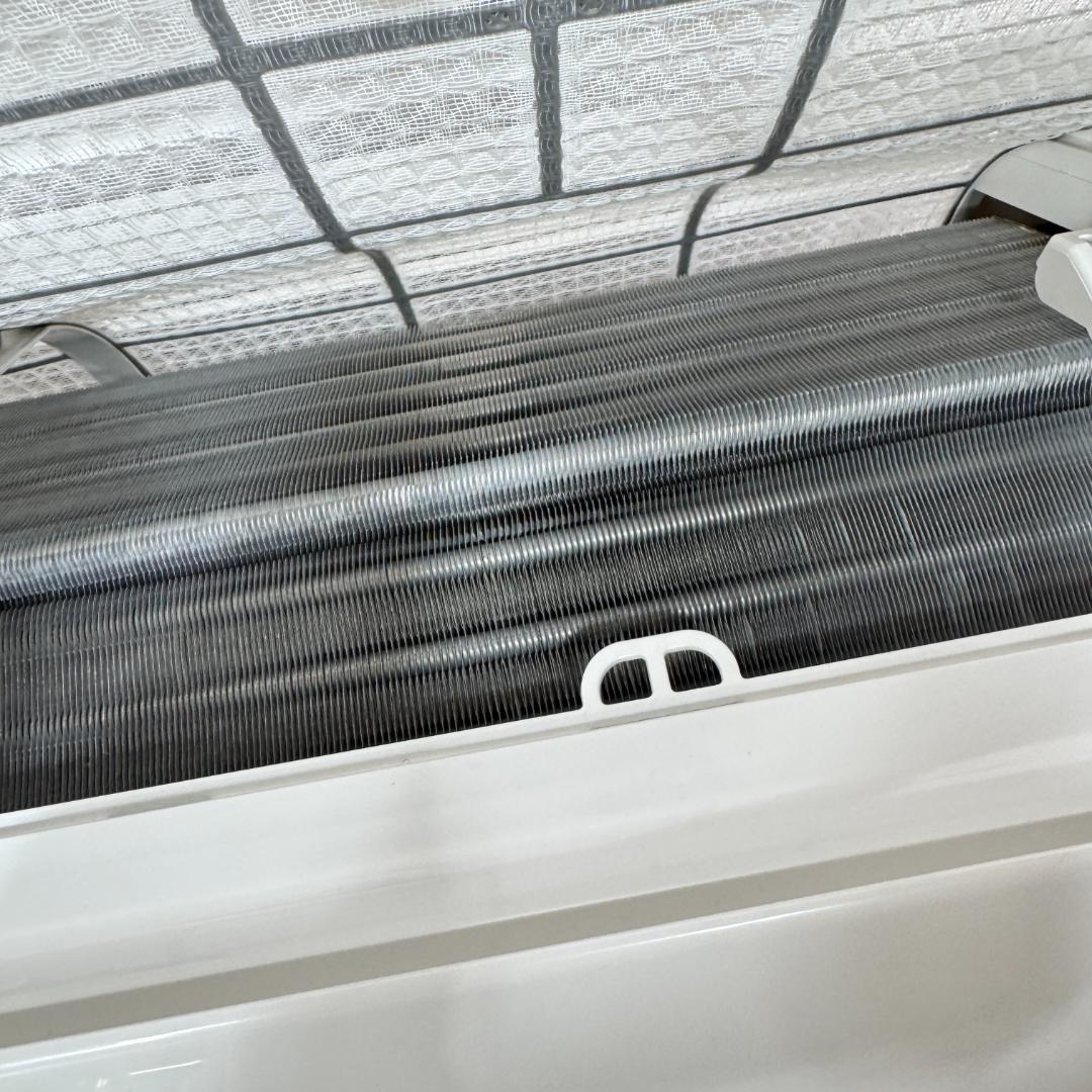 東京23区配送無料　美品日立2.2kw　2022年製　6畳用　洗浄/除菌済み