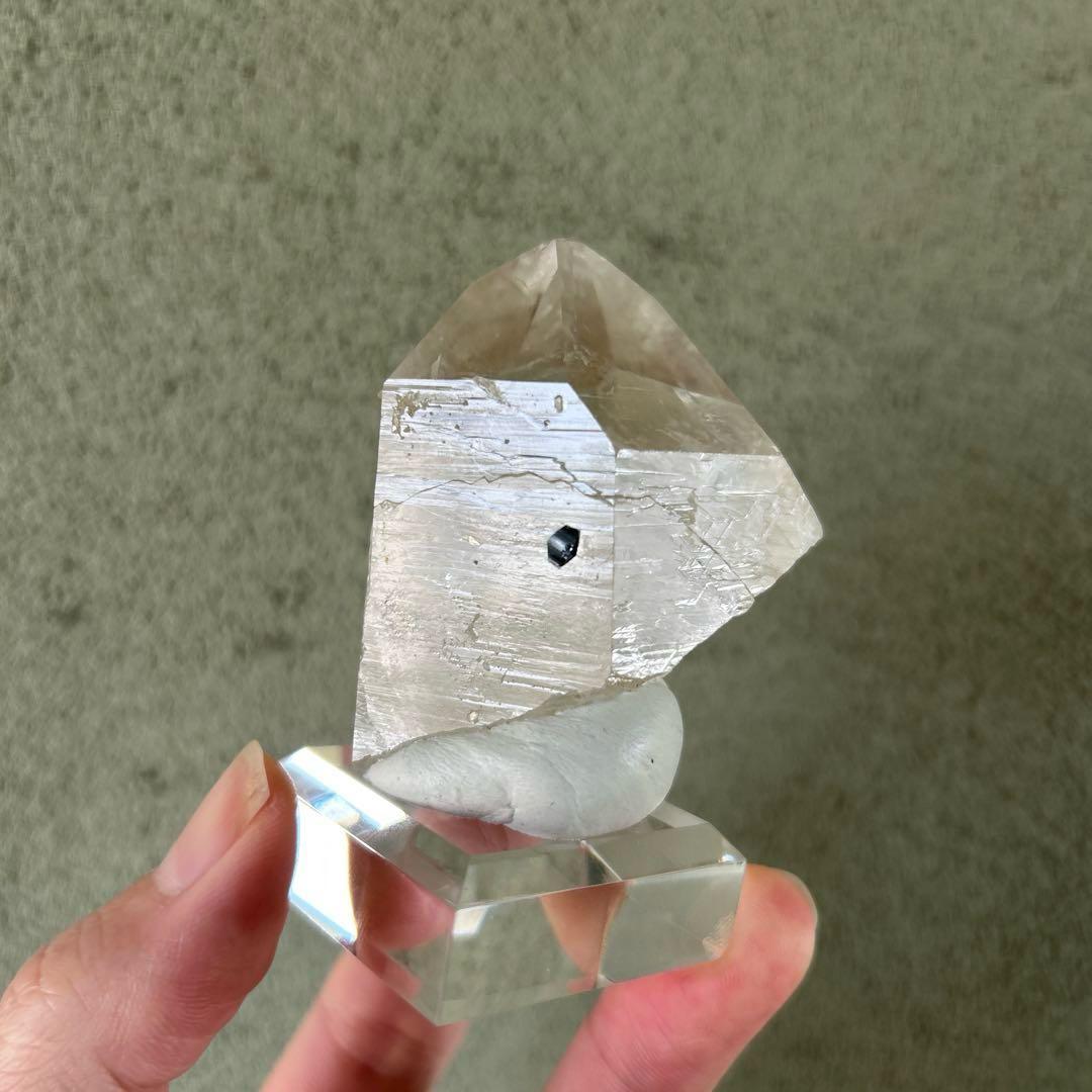 希少産地 ノルウェー産 水晶 ポイント アナテース共生