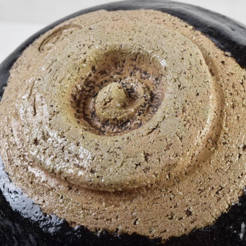 茶道具　楽吉左衛門　黒楽茶碗　時代箱付　V　9146