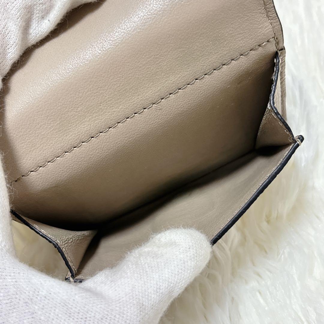 人気カラー✨LOEWE アナグラム トライフォールド ウォレット 三つ折り財布