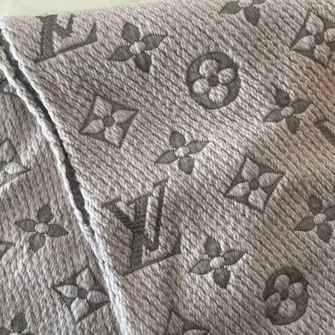 値下げLouis Vuitton グレー マフラー
