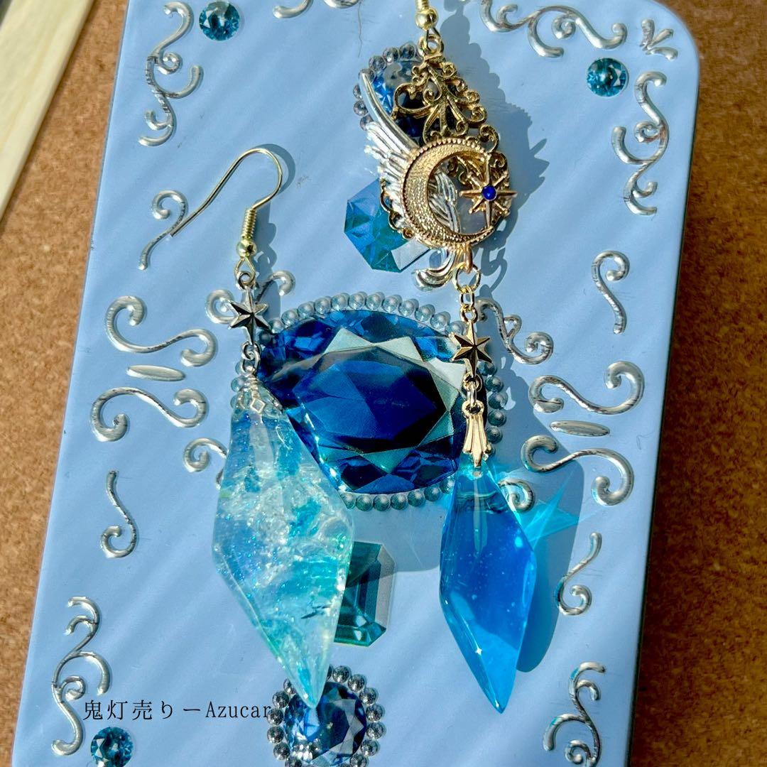 月と羽根の魔法紋章ピアス 琉球ガラス×鉱物レジン 両耳