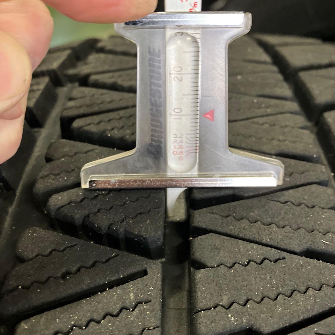 スタッドレスタイヤ 265/70R15 2020年製