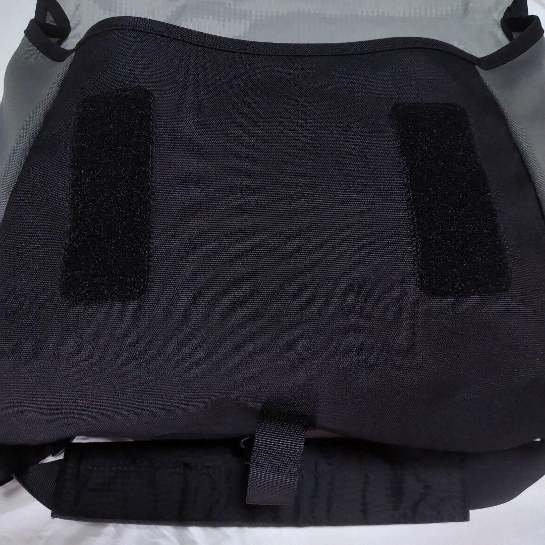 【極美品✨】モンベル メッセンジャーバック カメラバック 通勤 通学 A4収納可