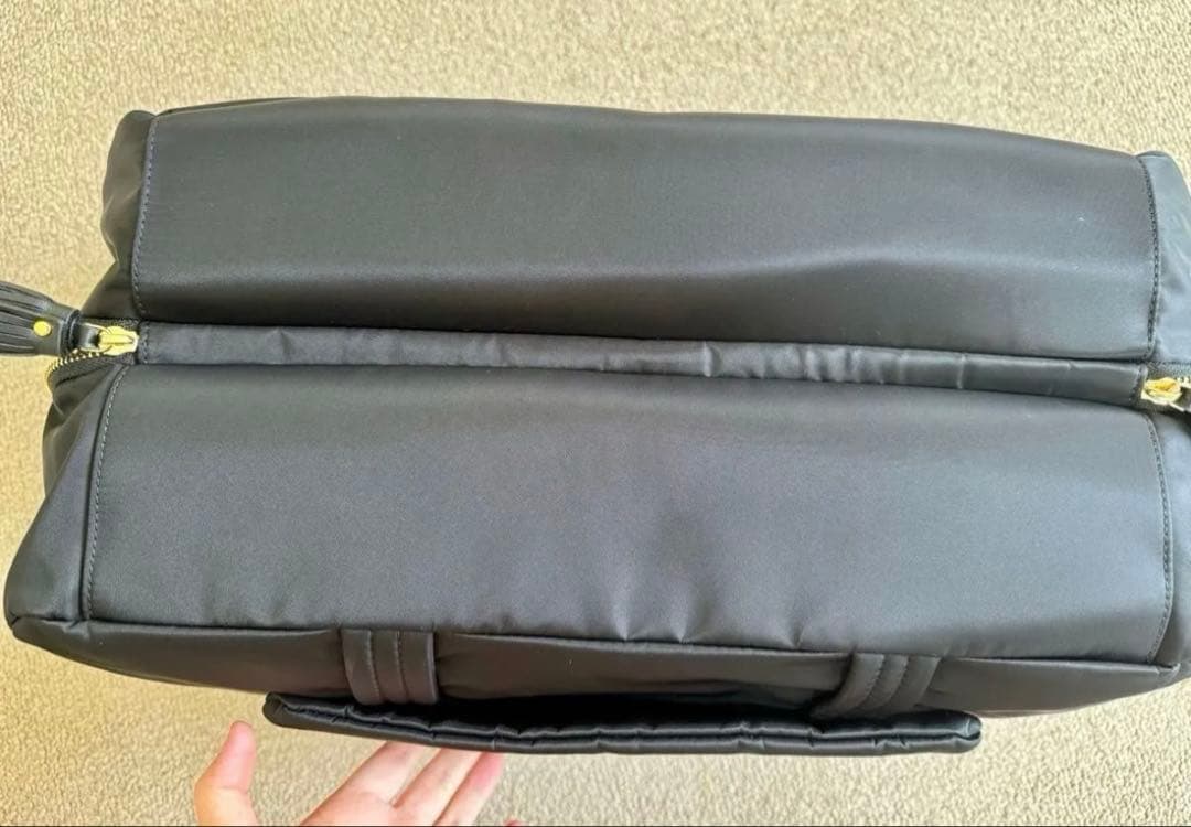 ANYA HINDMARCH アニヤハインドマーチ　「24 Hour」