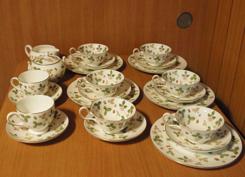  ワイルドストロベリー　食器セット