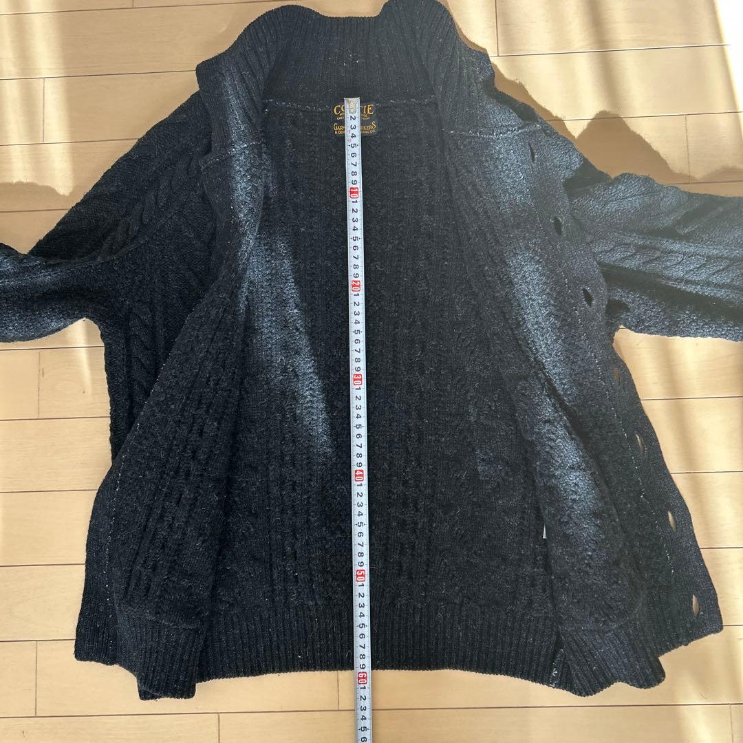 ブラックケーブル編みカーディガン