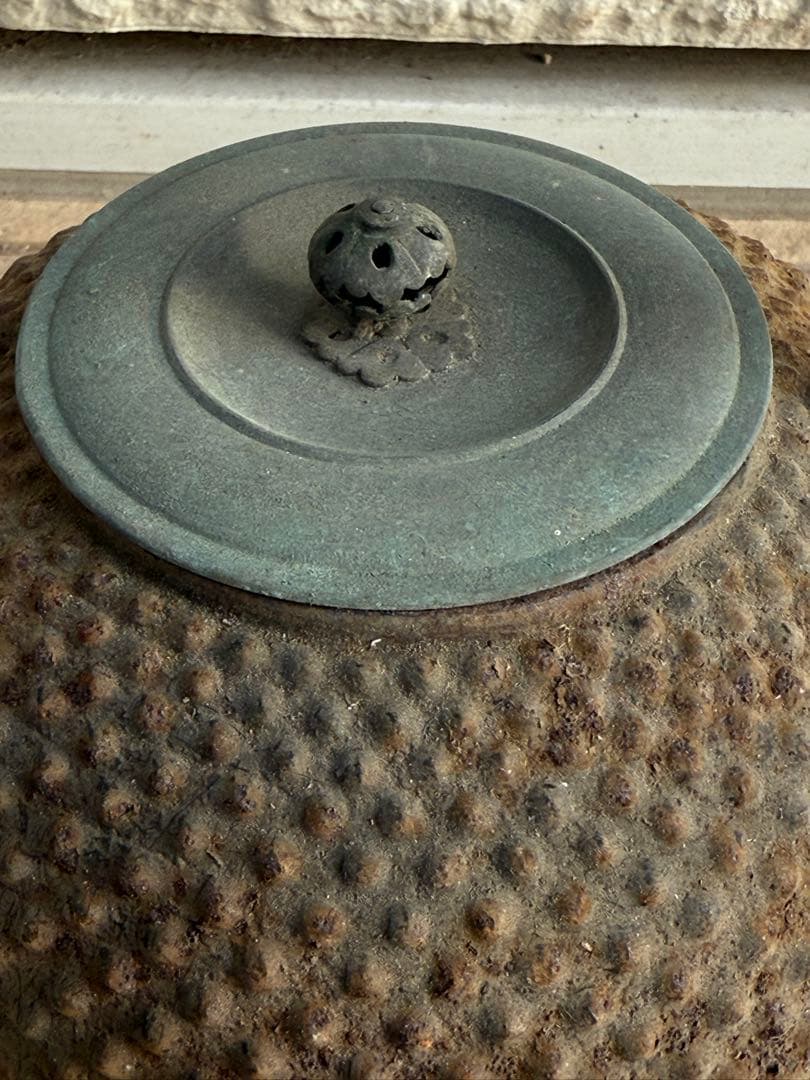 鋳鉄製 鉄瓶 凹凸デザイン