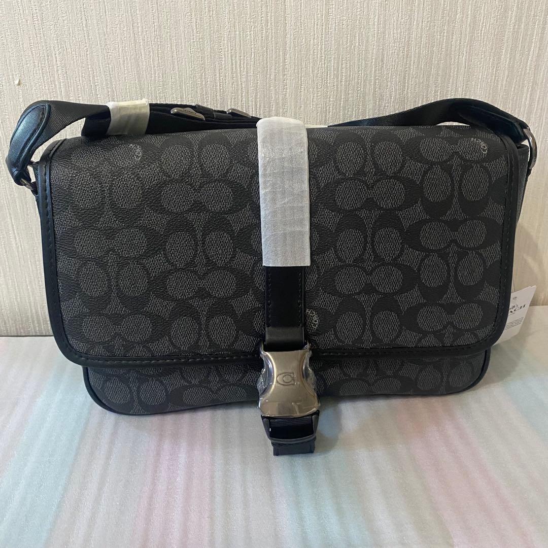 新品　COACH（コーチ ）メッセンジャーバッグ　CU202