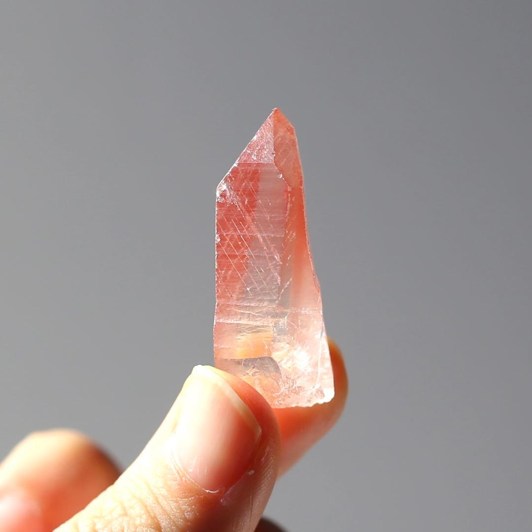 ディープピンクレムリアンシード 天然石 水晶 鉱物 一点物 クォーツ クリスタル