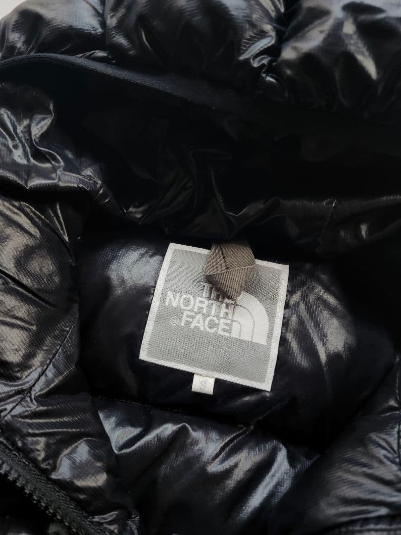 ザノースフェイス　ダウンジャケット　アコンカグアフーディーダウンジャケット