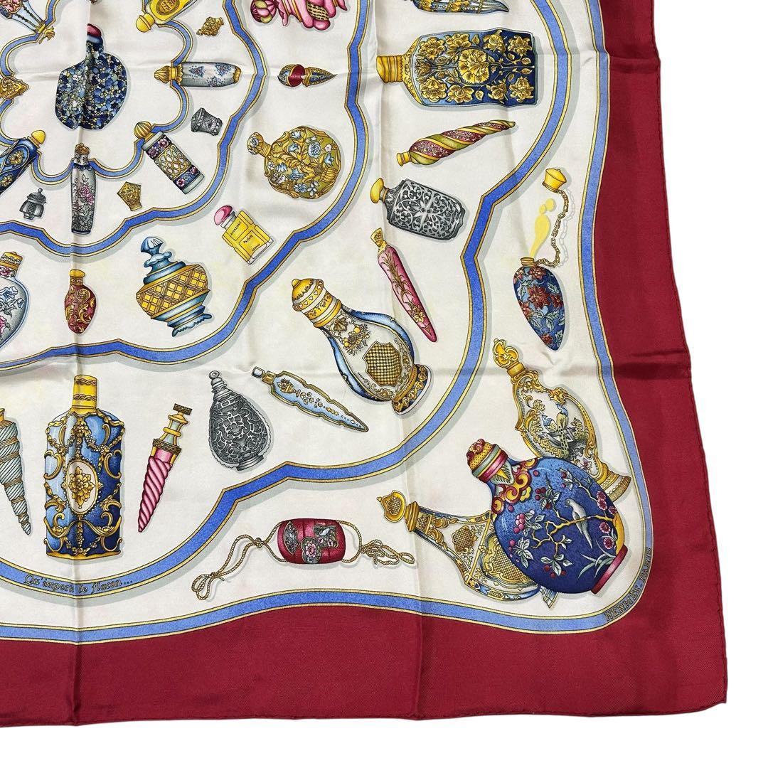 HERMES カレ90スカーフ 香水瓶Qu importe le flacon