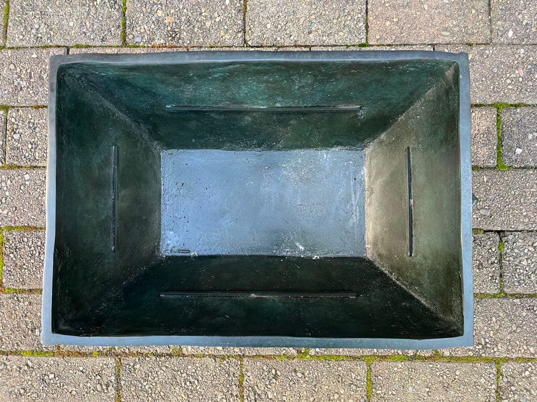 金属製(真鍮製)四角形 焚き火台 象の持ち手