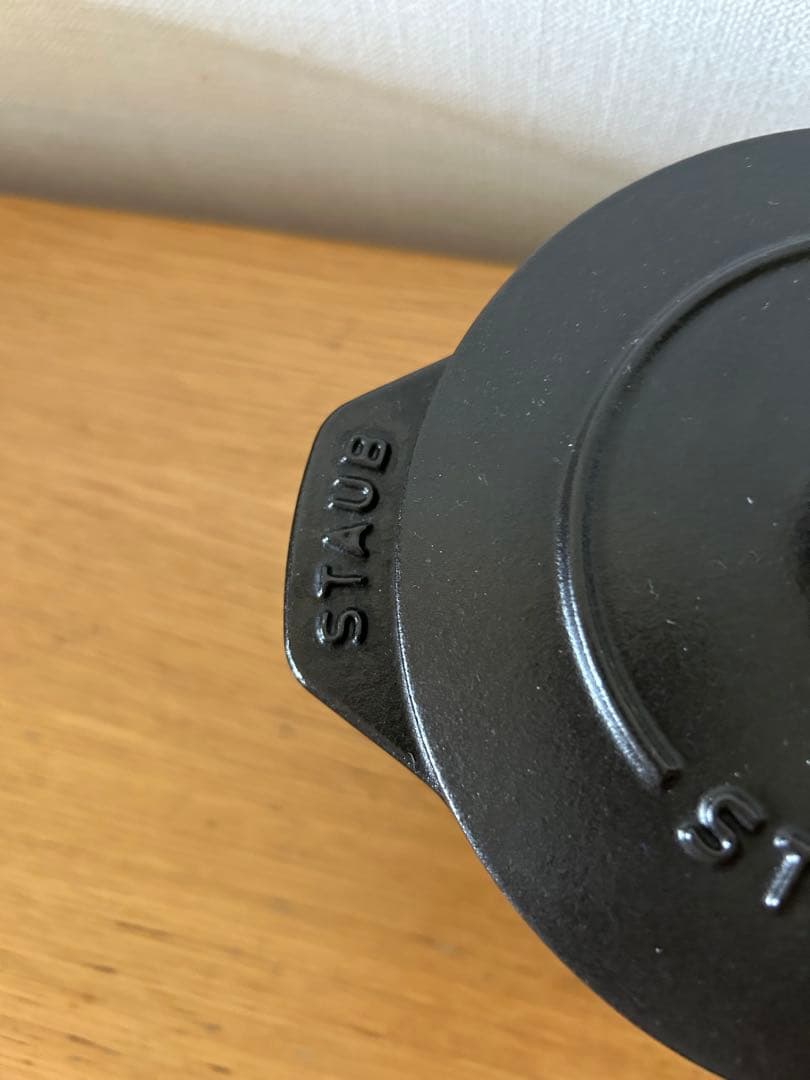 使用品　STAUB ストウブ ラ・ココット de GOHAN 12cm 黒