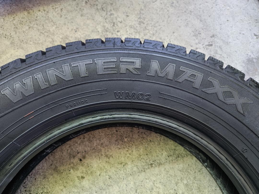 送料込☆2023年製ダンロップ タイヤ145/80R13日本製☆4本