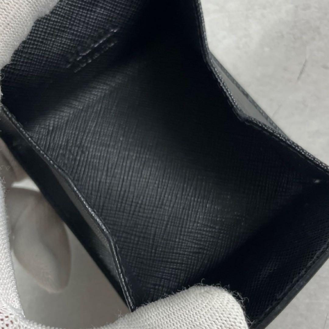 【未使用級】プラダ ケース ロゴ 金具 サフィアーノレザー ブラック 黒