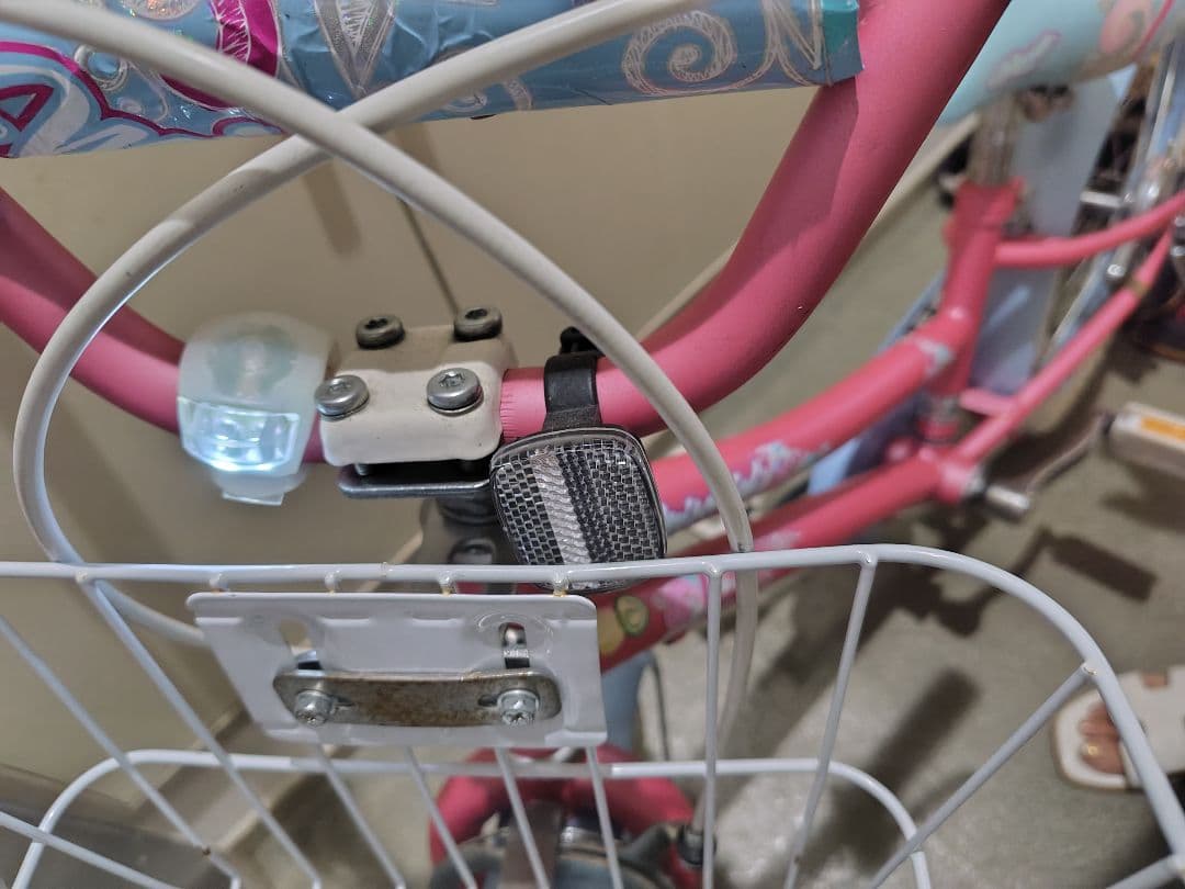 18インチ？ピンクの幼児用自転車 前カゴ付き