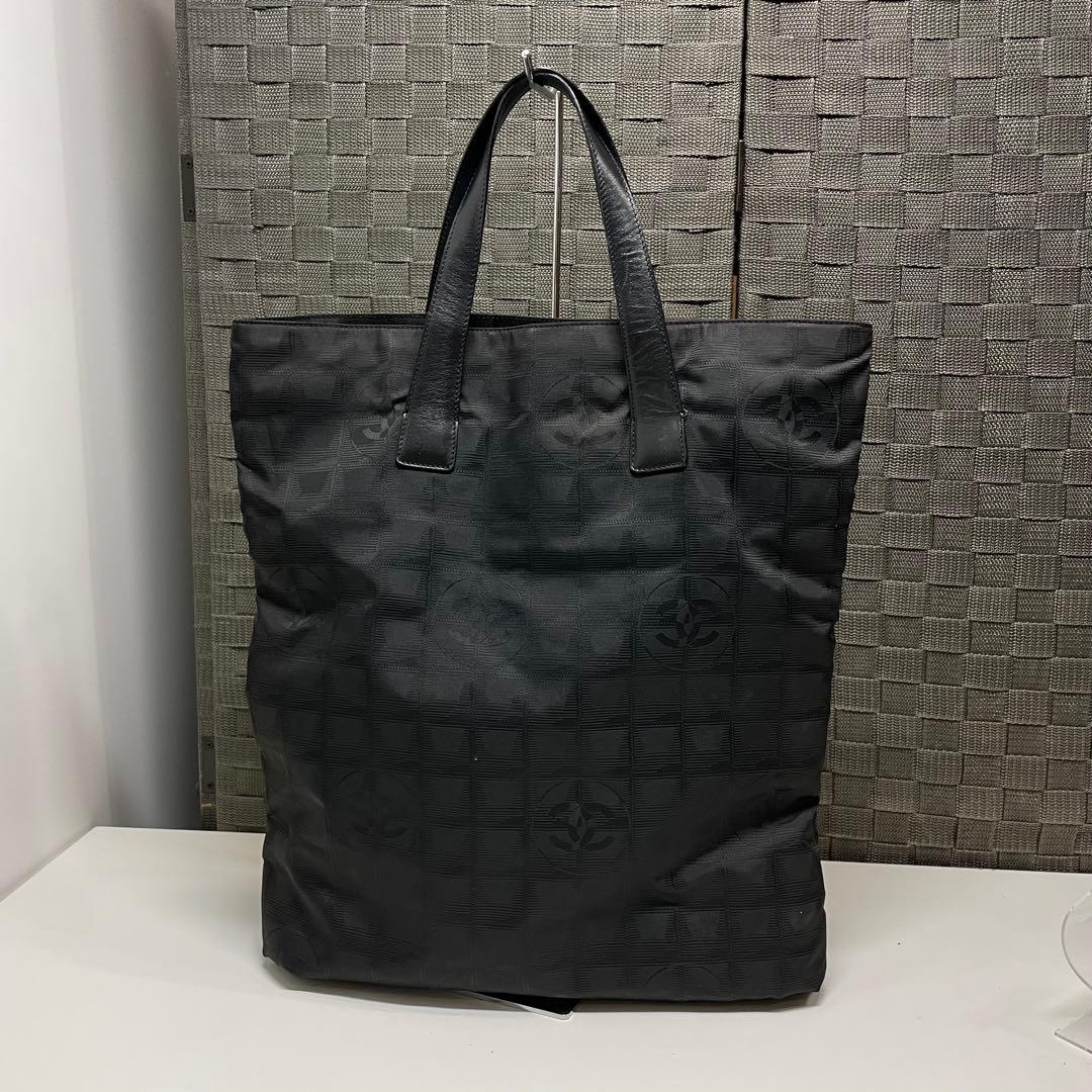 け*)様 CHANEL ニュートラベルライン　ブラック トートバッグ