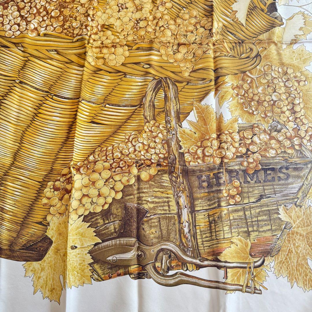 HERMES エルメス カレ90 ブドウの収穫 シルク スカーフ ゴールド