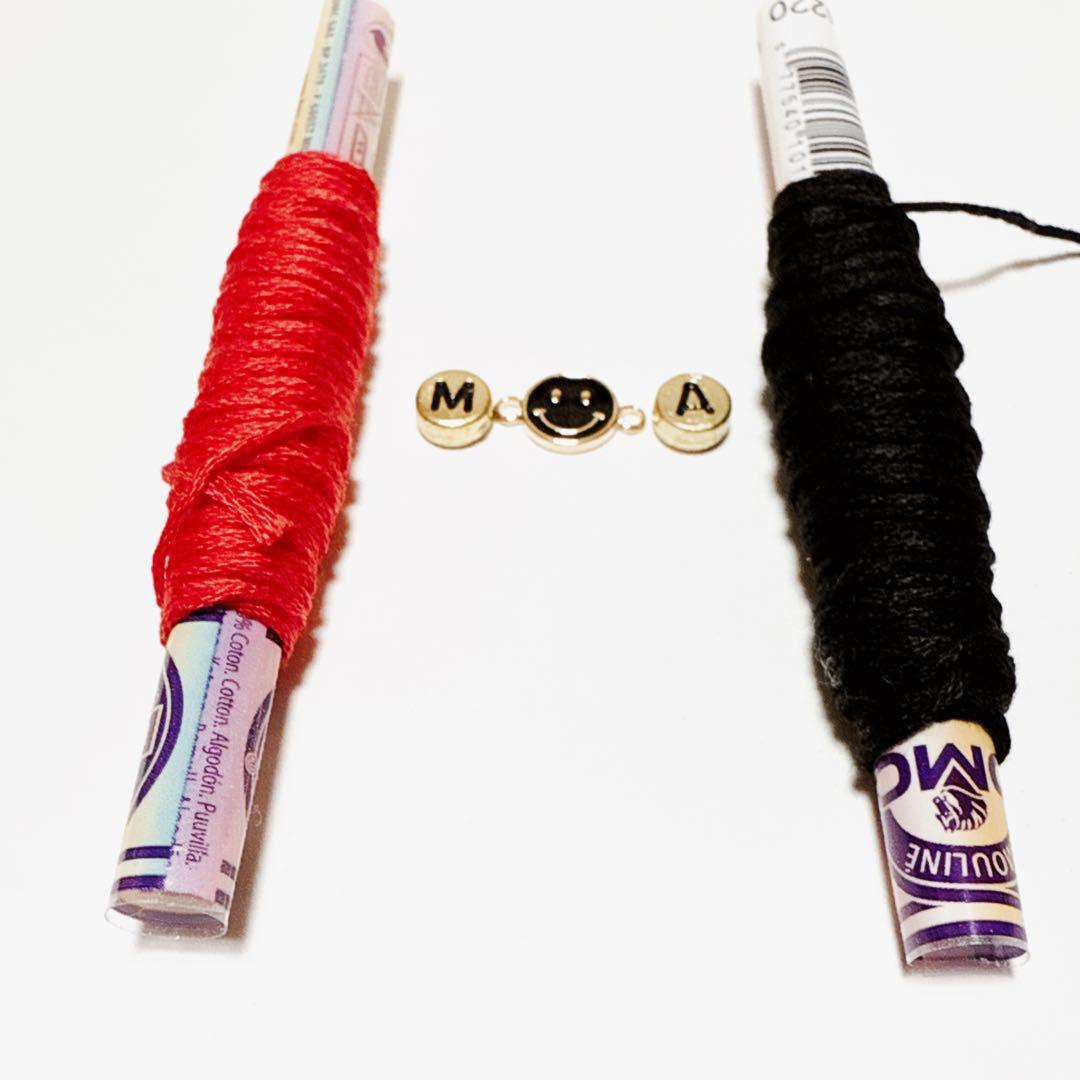 ¥450〜　粒イニシャル　オーダー受付中　ミサンガ　アンクレット